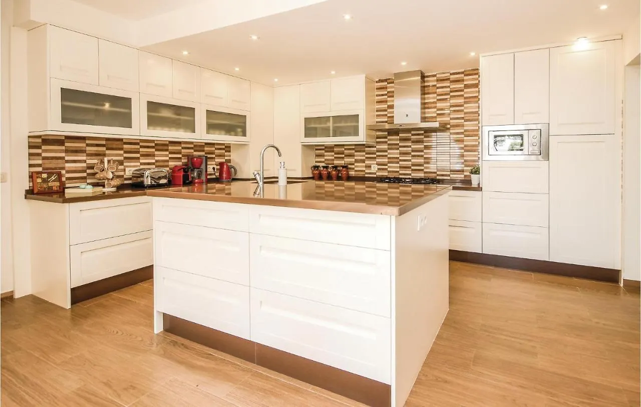 Nice Home In Ojen, Marbella With House Sea View 0*, Ojen
