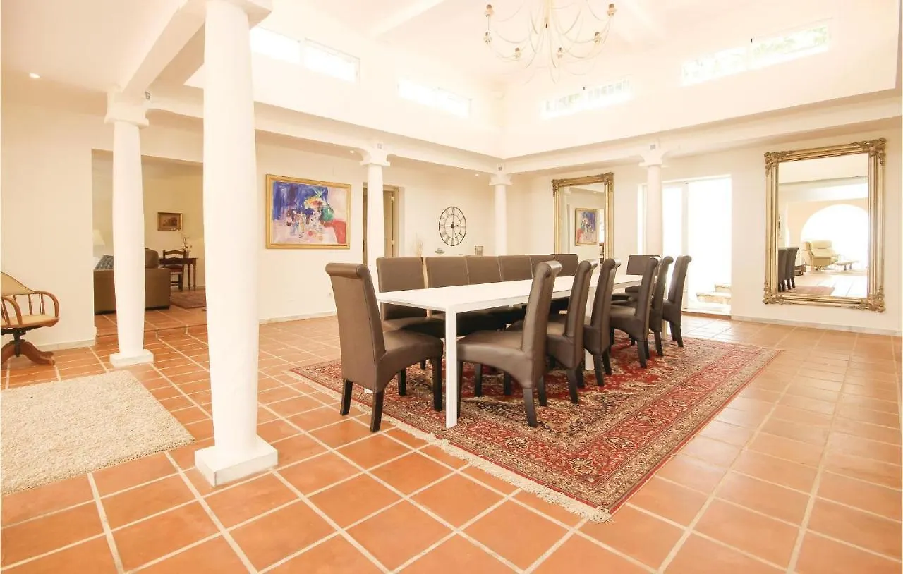 Nice Home In Ojen, Marbella With House Sea View Ojen